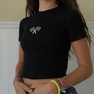 black cropped racer flag t!